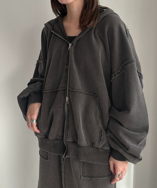 apres jour mignon(アプレジュールミニョン)の「切り替えピグメントパーカー【ZOZOTOWN限定アイテム】(パーカー・レディース・ピンク/ベージュ/杢グレー/ブラック・フリー/X-LARGE)」の5枚目の写真