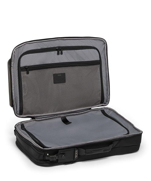 TUMI（トゥミ）の「ALPHA BRAVO 「デトリック」バックパック（A4/PC17インチまで対応）（バックパック/リュック・メンズ・ブラック・FREE）」の6枚目の写真