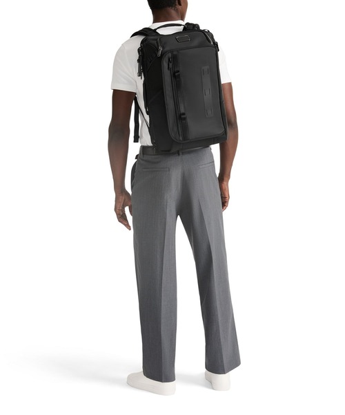 TUMI（トゥミ）の「ALPHA BRAVO 「デトリック」バックパック（A4/PC17インチまで対応）（バックパック/リュック・メンズ・ブラック・FREE）」の2枚目の写真