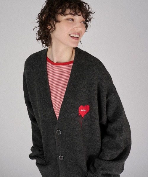 ONCILY（オンシェリー）の「MELTY HEART LOGO KNIT CARDIGAN  /  メルティーハートロゴニットカーディガン（カーディガン/ボレロ・メンズ・ネイビー/グレー/チャコールグレー/ブラック/グリーン/アイボリー/ブルー・SMALL/MEDIUM/LARGE）」の21枚目の写真