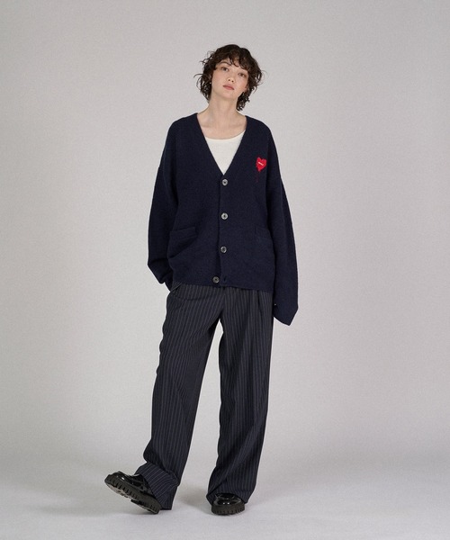 ONCILY（オンシェリー）の「MELTY HEART LOGO KNIT CARDIGAN  /  メルティーハートロゴニットカーディガン（カーディガン/ボレロ・メンズ・ネイビー/グレー/チャコールグレー/ブラック/グリーン/アイボリー/ブルー・SMALL/MEDIUM/LARGE）」の9枚目の写真