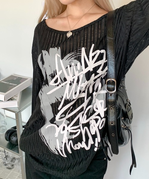 lilful(リルフル)の「透かし編み ロゴプリント オーバーサイズ ロンT(Tシャツ/カットソー・レディース・ブラック/ホワイト・L/M)」の8枚目の写真