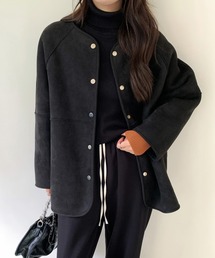 by LEGNA | 2WAYリバーシブルノーカラーコート(フェイクムートン/ボア)(ムートンコート)