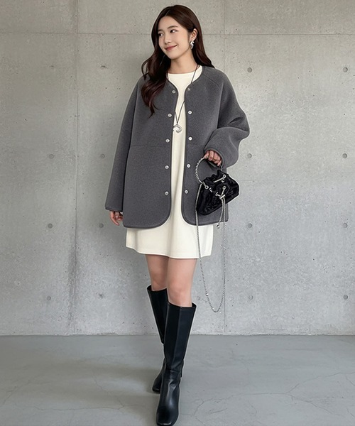 by LEGNA(バイレグナ)の「2WAYリバーシブルノーカラーコート(フェイクムートン/ボア)(ムートンコート・レディース・ブラウン/ブラック/ダークブラウン/グレー・LARGE/MEDIUM)」の19枚目の写真