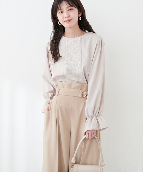 natural couture（ナチュラルクチュール）の「フロントレース使いキャンディ袖ブラウス（シャツ/ブラウス・レディース・ピンク/グレー/アイボリー/グレイッシュベージュ・FREE）」の7枚目の写真