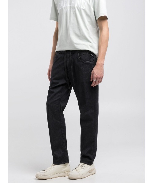 REPLAY(リプレイ)の「リラックステーパードLANNY Touch denim(デニムパンツ・メンズ・ブラック・W28xL30/W30xL30/W32xL30/W34xL30/W33xL30/W31xL30/W29xL30/W36xL30)」の1枚目の写真