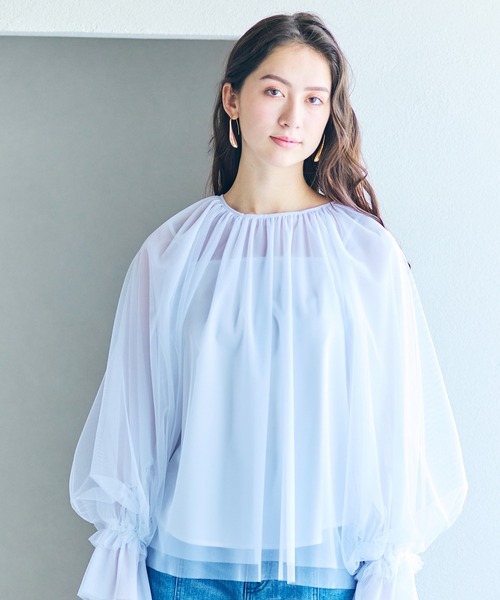 Audie a Muses(オーディアミューズ)の「チュールレイヤードブラウス/ 2WAY(シャツ/ブラウス・レディース・グレー/ブラック/オフホワイト・38/42)」の10枚目の写真