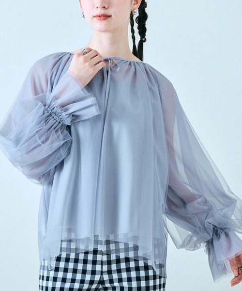 Audie a Muses(オーディアミューズ)の「チュールレイヤードブラウス/ 2WAY(シャツ/ブラウス・レディース・グレー/ブラック/オフホワイト・38/42)」の21枚目の写真