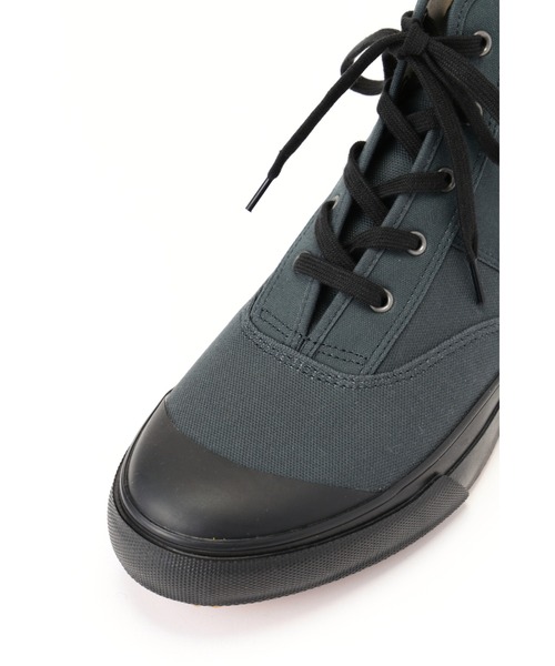MHL.（エムエイチエル）の「HIGH TOP CANVAS TRAINERS（スニーカー・メンズ・ベージュ系その他2/グレー系その他7・26.0/28.0/27.0）」の4枚目の写真