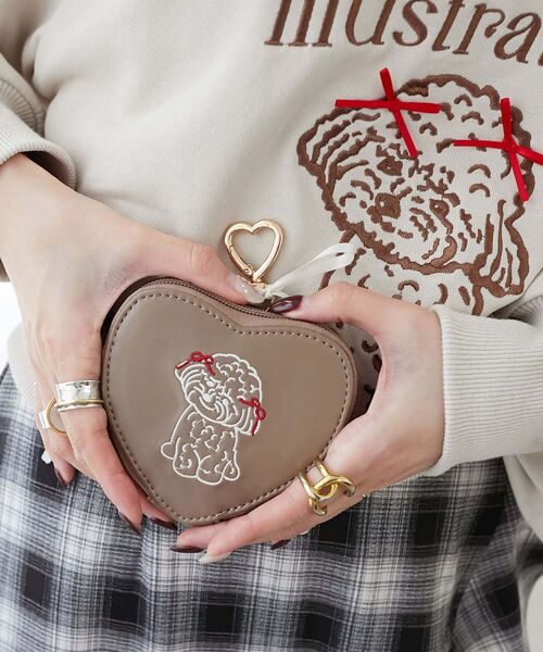 MAJESTIC LEGON（マジェスティックレゴン）の「SZKコラボ ハートチャームポーチ（ポーチ・レディース・ピンク/モカ/アイボリー・FREE）」の8枚目の写真