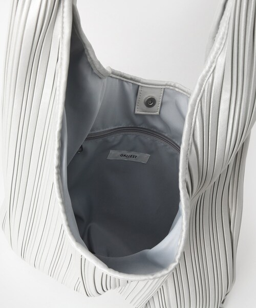 GALLEST（ギャレスト）の「ワンハンドルプリーツバッグ（トートバッグ・レディース・ホワイト/ブラック/シルバー・00）」の16枚目の写真