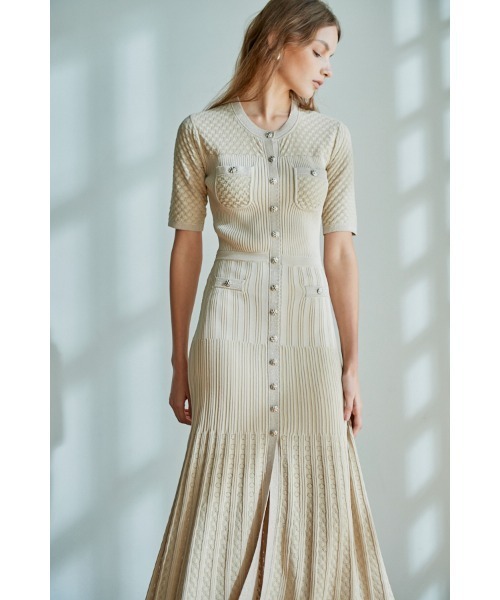 Estella.K（エステラケー）の「Louise Knit Dress レーシーリブスウィッチングニットドレス（ワンピース・レディース・ブラック/ブルー/アイボリー系・FREE）」の2枚目の写真