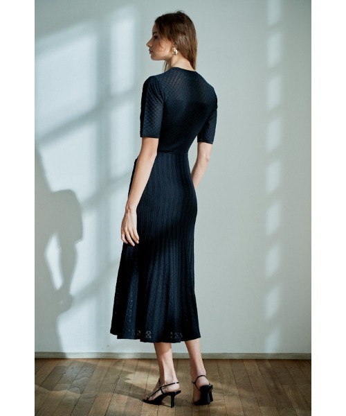 Estella.K（エステラケー）の「Louise Knit Dress レーシーリブスウィッチングニットドレス（ワンピース・レディース・ブラック/ブルー/アイボリー系・FREE）」の8枚目の写真