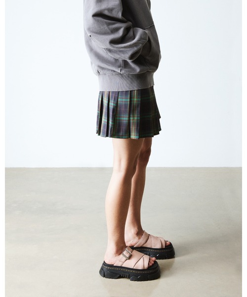 Dr. Martens(ドクターマーチン)の「Dr. Martens/ドクターマーチン MATTISON スライド サンダル 41108650(サンダル・レディース・ピンク・UK3/UK4/UK5/UK6/UK7/UK8/UK9)」の3枚目の写真