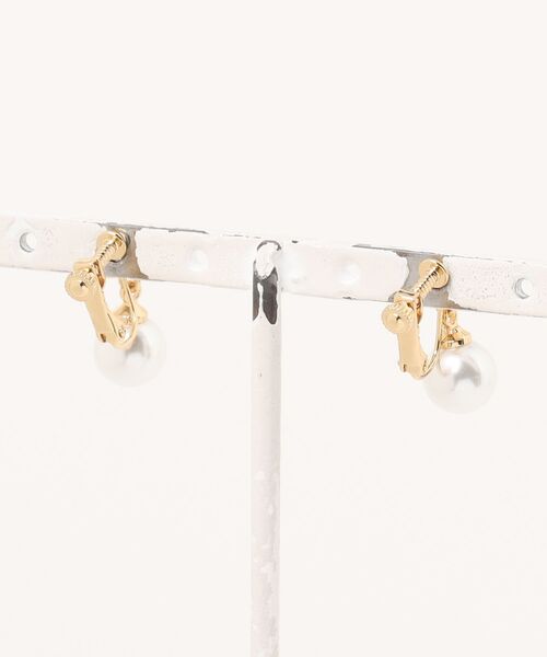 【COACH】 パール ドロップ クリップ オン イヤリング シグネチャー パール ドロップ クリップ オン イヤリング