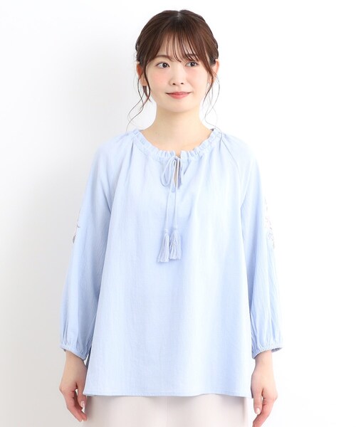 LAURA ASHLEY(ローラアシュレイ)の「【コットン100%/刺繍入り】ウェストウェル バンチ柄刺繍ブラウス(シャツ/ブラウス・レディース・オフホワイト/ライトブルー/ネイビー・38)」の12枚目の写真
