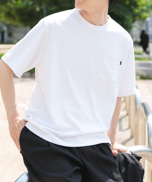 ITEMS URBANRESEARCH(アイテムズ アーバンリサーチ)の「『速乾/イージーケア/UVカット』高機能ポンチショートスリーブカットソー(Tシャツ/カットソー・メンズ・ブラック/ベージュ/ブルー/ホワイト・SMALL/MEDIUM/LARGE)」の2枚目の写真