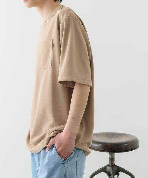 ITEMS URBANRESEARCH(アイテムズ アーバンリサーチ)の「『速乾/イージーケア/UVカット』高機能ポンチショートスリーブカットソー(Tシャツ/カットソー・メンズ・ブラック/ベージュ/ブルー/ホワイト・SMALL/MEDIUM/LARGE)」の16枚目の写真