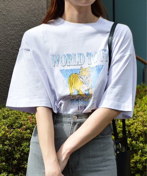 spiritoso(スピリトーゾ)の「【spiritoso】World TourタイガープリントTシャツ(Tシャツ/カットソー・レディース・グレイッシュベージュ/サックスブルー/ブラウン/グリーン系/ラベンダー・FREE)」の6枚目の写真
