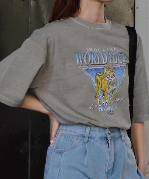 spiritoso(スピリトーゾ)の「【spiritoso】World TourタイガープリントTシャツ(Tシャツ/カットソー・レディース・グレイッシュベージュ/サックスブルー/ブラウン/グリーン系/ラベンダー・FREE)」の20枚目の写真