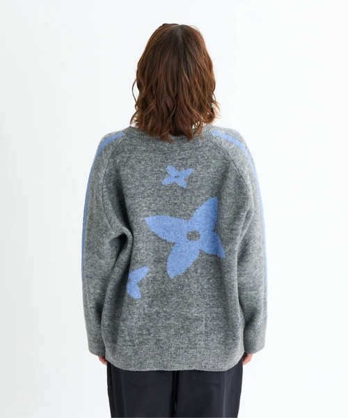 ROXY(ロキシー)の「BON VOYAGE WITH ROXY /ロキシーバックフラワージャガードクルーネックニットセーター(ニット/セーター・レディース・オレンジ/グレー/チャコールグレー・MEDIUM/LARGE)」の6枚目の写真