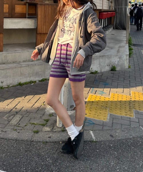 common gull products.(コモンガルプロダクツ)の「初夏の息吹感じるニットショーパン(その他パンツ・レディース・ネイビー/グレー・SMALL/MEDIUM)」の3枚目の写真