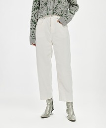 Versatile Distressed Tapered-leg Jeans / テーパードジーンズ