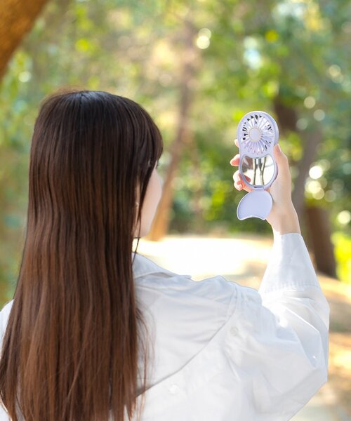 BIRTHDAY BAR（バースデイバー）の「LEDミラー付きハンディファン（生活家電・レディース・ベージュ/パープル・0）」の3枚目の写真