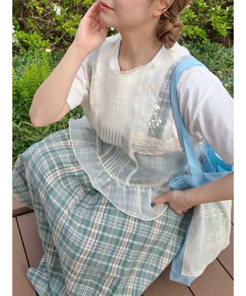 Samansa Mos2（サマンサ モスモス）の「オーガンジー刺繍ベスト（ベスト・レディース・キナリ/ブラック/オフホワイト・F）」の11枚目の写真