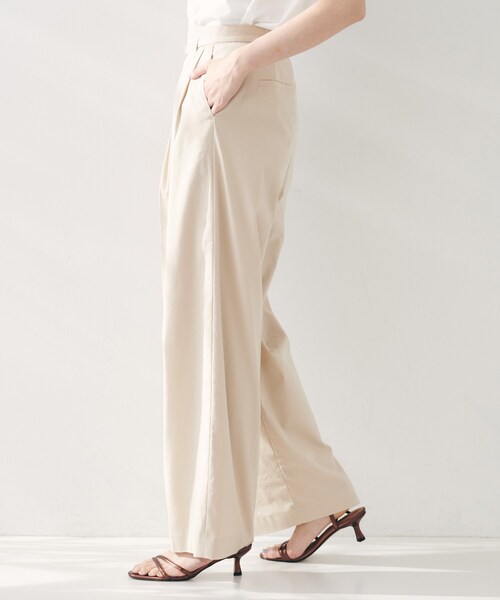 UNTITLED（アンタイトル）の「【セットアップ可能／オンオフ】ラミー混 タックワイドパンツ（その他パンツ・レディース・オリーブ/ライトベージュ/ブラウン系その他/ネイビー系2/オフホワイト・03/02/01/50/00/48/46/44/42/04）」の19枚目の写真