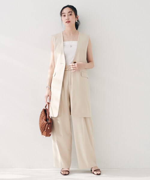 UNTITLED（アンタイトル）の「【セットアップ可能／オンオフ】ラミー混 タックワイドパンツ（その他パンツ・レディース・オリーブ/ライトベージュ/ブラウン系その他/ネイビー系2/オフホワイト・03/02/01/50/00/48/46/44/42/04）」の21枚目の写真