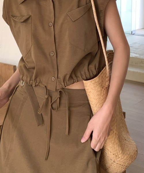 DAY CLOSET(デイ クローゼット)の「レディース クロップド丈フレンチスリーブシャツ+ラップ風ロングスカート 2点セット(セットアップ・レディース・ブラウン/ブラック/ベージュ・FREE)」の18枚目の写真