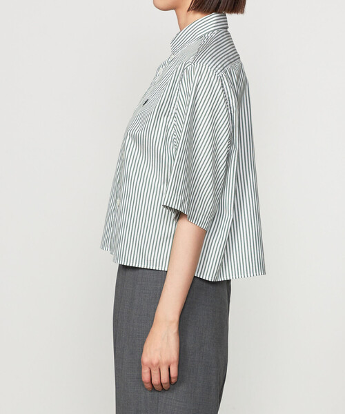 GYMPHLEX(ジムフレックス)の「Gymphlex | ショート ボタンダウン半袖シャツ STRIPE WOMEN(シャツ/ブラウス・レディース・グリーン系その他・14)」の4枚目の写真