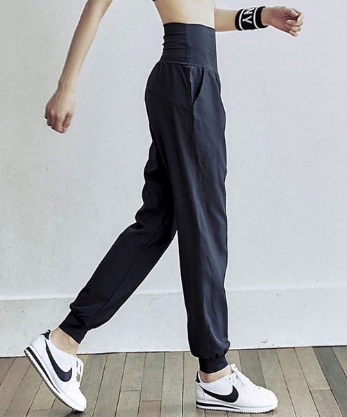 Bifrost（ビフレスト）の「フィットネス速乾パンツ ランニング ヨガウェア（その他パンツ・レディース・カーキ/パープル/ブルー/ブラック・M/L）」の8枚目の写真