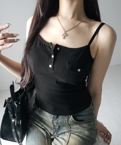 me+em select（ミームセレクト）の「【 ３color ／ カップ付き 】アウトポケットヘンリーネックスリムキャミソール ／out pocket henlyneck slim camisole（キャミソール・レディース・ホワイト/チャコール/ブラック・FREE）」の20枚目の写真