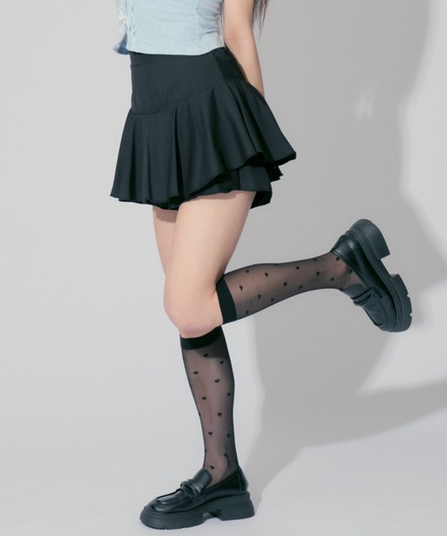 ALLuRing ChaRm(アリュリングチャーム)の「Frilled culottes / フリルキュロット(スカート・レディース・ブラック/ブラック系1/ブラウン・S/M)」の1枚目の写真