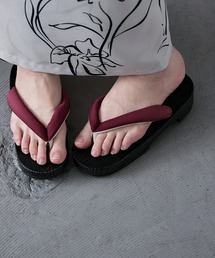 asaka（アサカ）の「大人浴衣ブランドasaka 足が痛くなりにくい桐下駄  グラデーション 浴衣用（和装小物）」