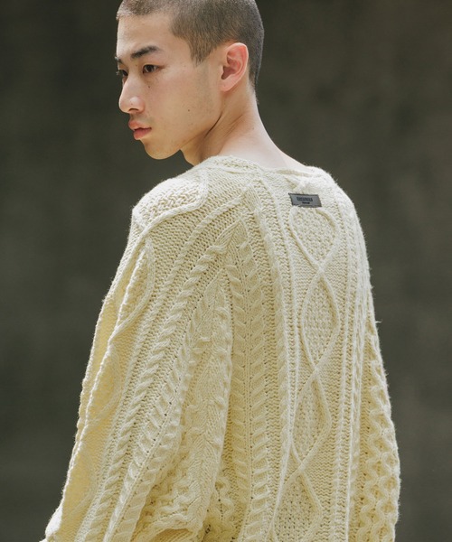 FOG ESSENTIALS（エフオージーエッセンシャルズ）の「FOG ESSENTIALS/エッセンシャルズ FOG 22FW CABLE KNIT CREW NECK オーバーサイズ ケーブルニット（ニット/セーター・メンズ・ライトイエロー・M/L/XL）」の20枚目の写真