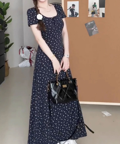 VIVID LADY(ビビッドレディー)の「ヘンリーネック 小花柄 ロングワンピース(ワンピース・レディース・ネイビー/グレー/ブラック・FREE)」の7枚目の写真