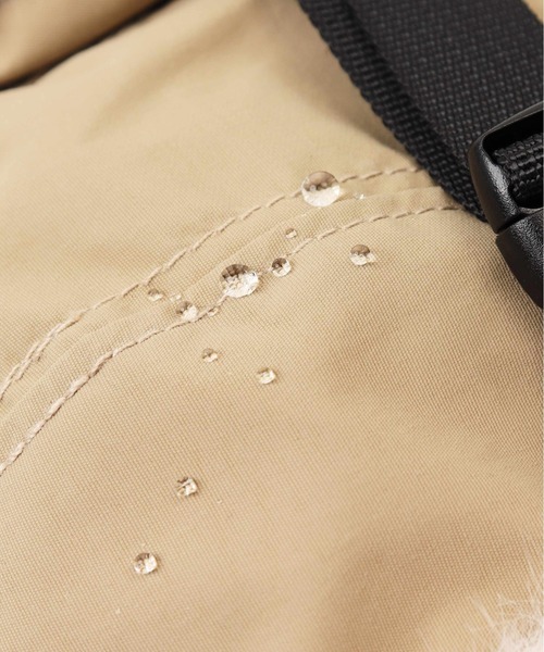 KiU（キウ）の「KiU 2WAY FLIGHT CAP K382（キャップ・メンズ・ベージュ/ブラック/カーキ・FREE）」の11枚目の写真