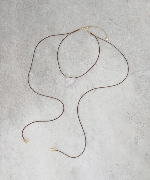 OPAQUE.CLIP（オペークドットクリップ）の「ハートモチーフコードチョーカーネックレス（ネックレス・レディース・ダークブラウン/ブラック・00）」の5枚目の写真