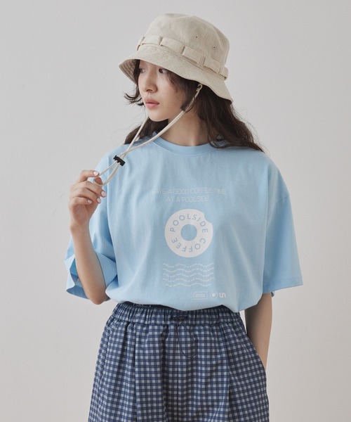Unblend(アンブレンド)の「【 POOLSIDE COFFEE × Unblend 】オリジナルグラフィック アソート ハーフスリーブ Tシャツ(Tシャツ/カットソー・レディース・ライトブルー/ネイビー/オートミール/ホワイト・FREE)」の11枚目の写真