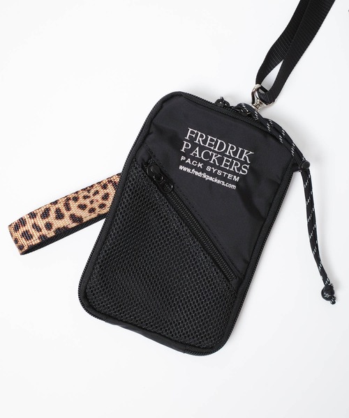 FREDRIK PACKERS(フレドリックパッカーズ)の「【FREDRIK PACKERS】LEOPARD HANDLE HANG SHOULDER BAG レオパード ハンドル ハング コンパクト ショルダーバッグ(ショルダーバッグ・レディース・ブラック・FREE)」の3枚目の写真