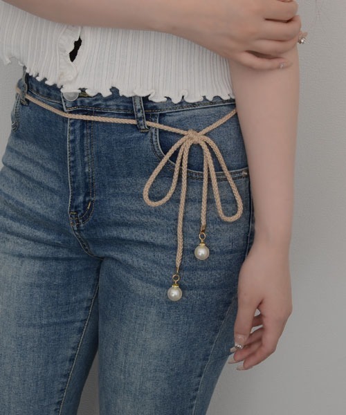 VIBGYOR Women（ヴィブジョー　ウィメン）の「【resonance】パール付き シンプルデザイン ウエストマーク 細ロープベルト【マルチウェイ】（ベルト・レディース・ブラウン/オフホワイト/ネイビー/ベージュ/ブラック・FREE）」の14枚目の写真