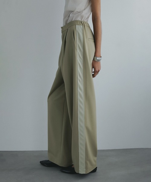 MANOF（マノフ）の「SIDE LINE PANTS（その他パンツ・レディース・ベージュ/チャコールグレー/ライトブルー・M/S）」の7枚目の写真