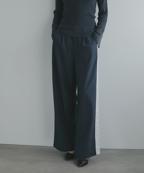 MANOF（マノフ）の「SIDE LINE PANTS（その他パンツ・レディース・ベージュ/チャコールグレー/ライトブルー・M/S）」の12枚目の写真