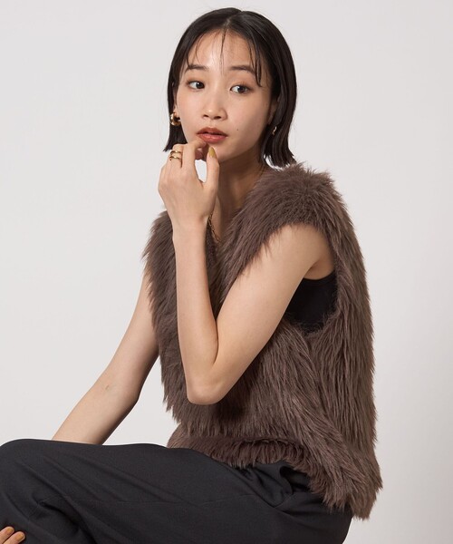 新品未使用 GALERIE VIE ノースリーブ　プルオーバー フェザー ノースリーブ プルオーバー -ウォッシャブル-（ベスト