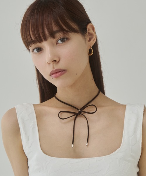 ciite'（シーテ）の「シンプル フェイク スウェード コードチョーカー（チョーカー・レディース・ブラウン/キャメル/ブラック系その他/ブラウン系その他2/ブラウン系その他/ブラック・FREE）」の3枚目の写真