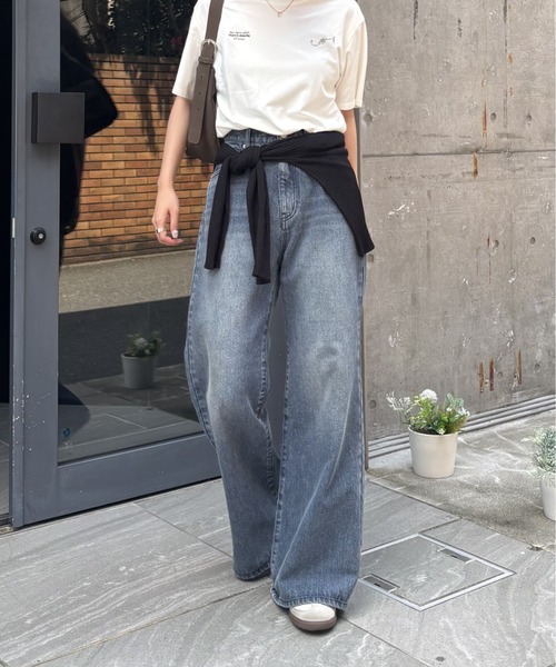 COLONY 2139(コロニートゥーワンスリーナイン)の「ウエスト調整可能 / ダブルボタンフレアデニムパンツ(デニムパンツ・レディース・ブラック/ダークブルー・SMALL/MEDIUM/LARGE/PS)」の17枚目の写真