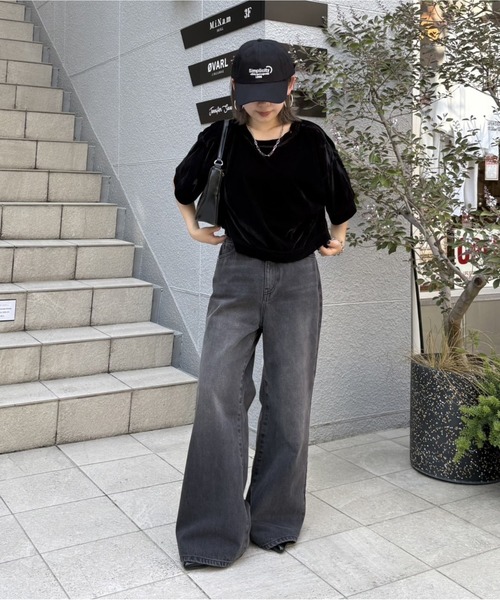 COLONY 2139(コロニートゥーワンスリーナイン)の「ウエスト調整可能 / ダブルボタンフレアデニムパンツ(デニムパンツ・レディース・ブラック/ダークブルー・SMALL/MEDIUM/LARGE/PS)」の6枚目の写真